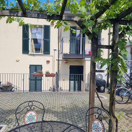 Residenze Lariane Lejlighed Colico Eksteriør billede